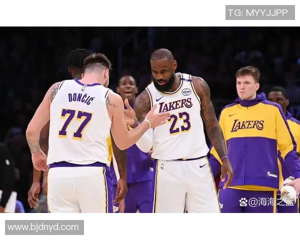 09年火箭与湖人第七场激战回顾：历史性的对决与传奇瞬间